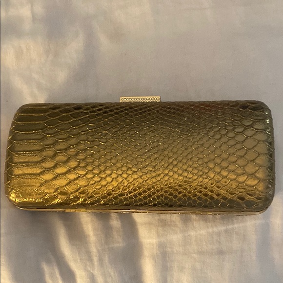 Devi Kroell Gold Textured Clutch - Picture 1 of 6